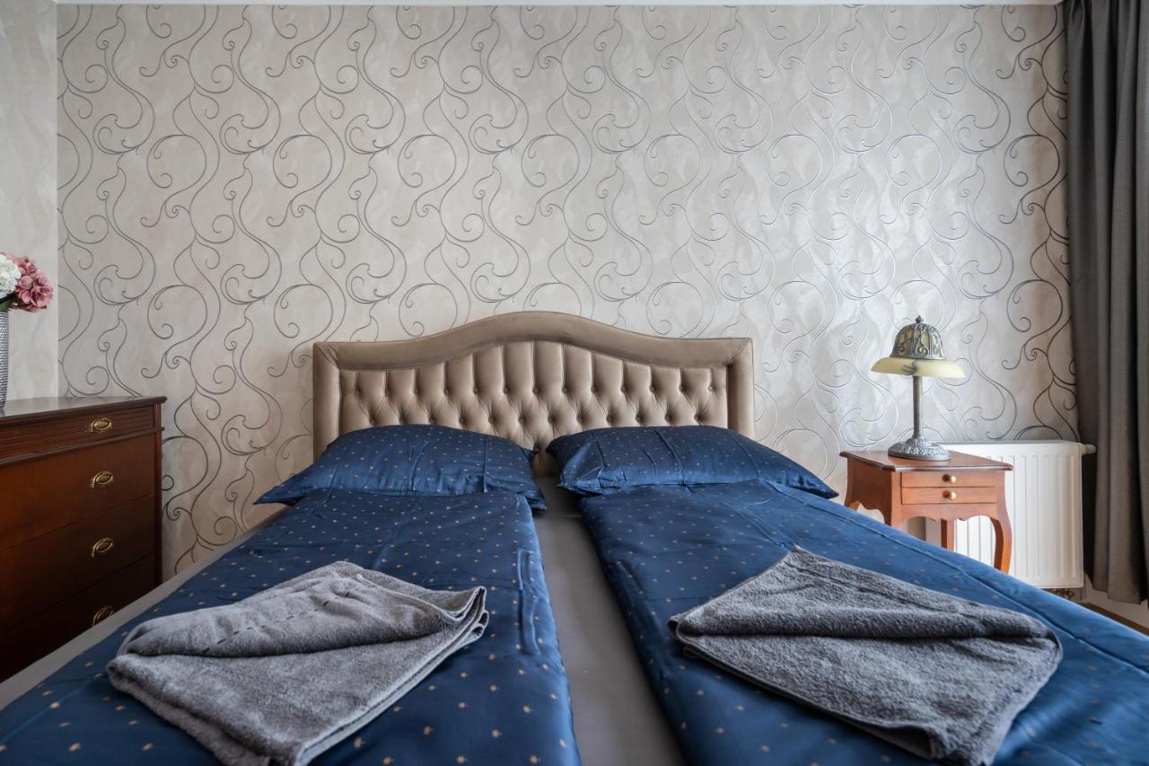 Penthouse Three Bedrooms, Three Balconies Apartment With Free Parking In Kiraly Street Будапеща Екстериор снимка