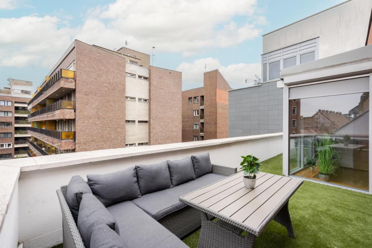 Penthouse Three Bedrooms, Three Balconies Apartment With Free Parking In Kiraly Street Будапеща Екстериор снимка