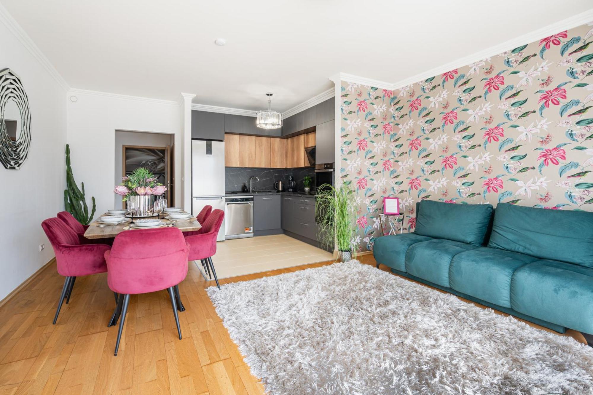 Penthouse Three Bedrooms, Three Balconies Apartment With Free Parking In Kiraly Street Будапеща Екстериор снимка